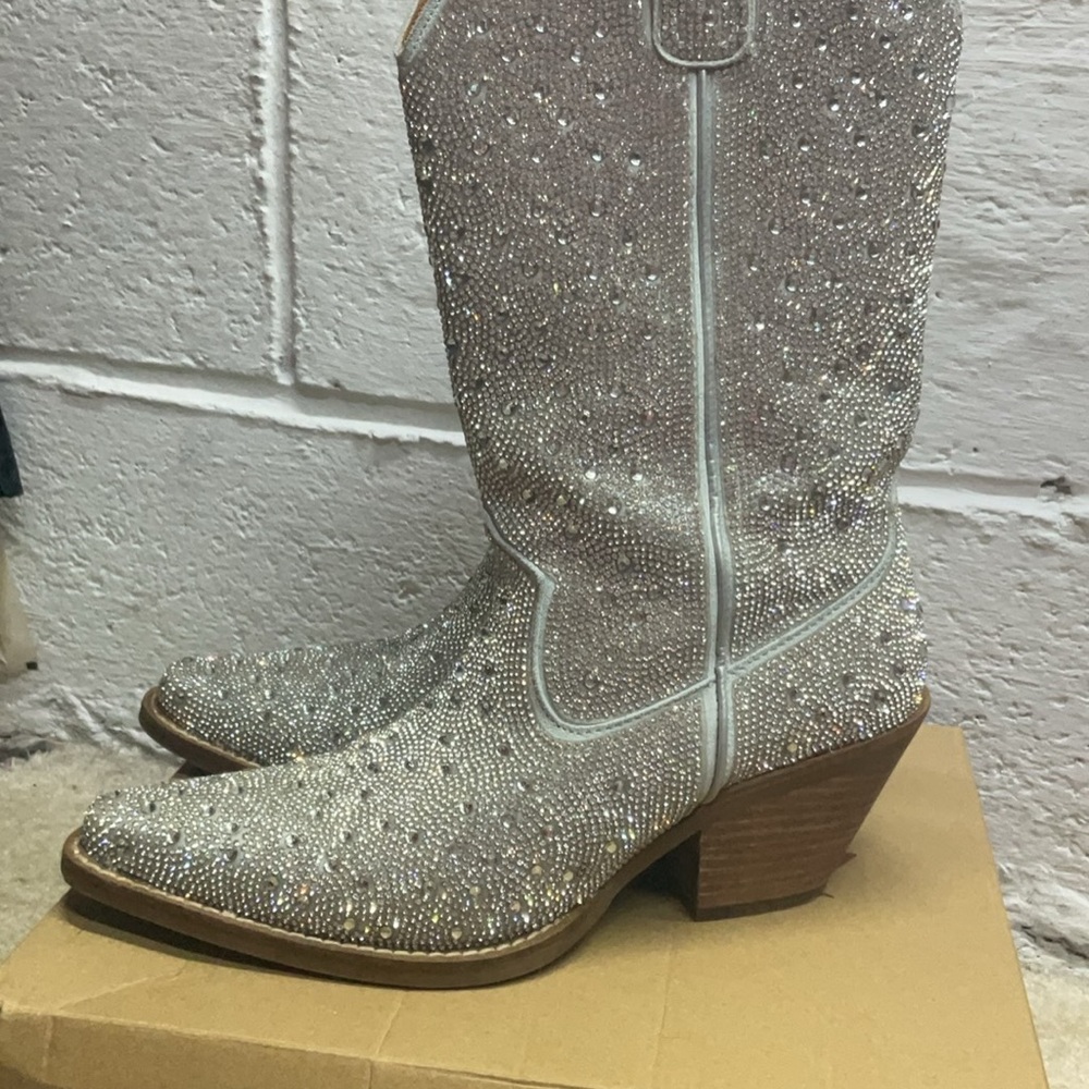 Silver Heeled Boots with Glitter Finish